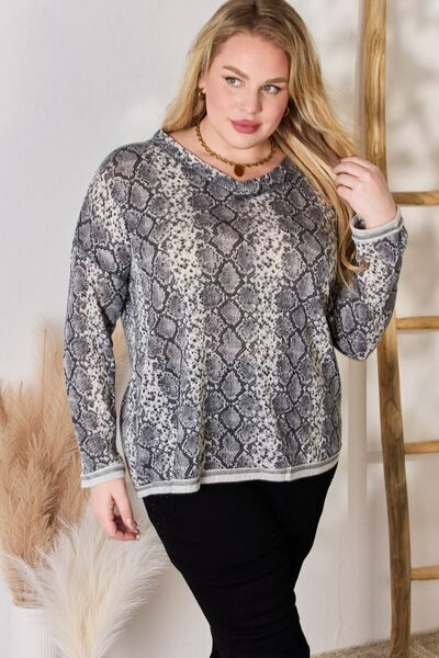 Hailey & Co Top de manga larga con cuello en V y piel de serpiente de tamaño completo