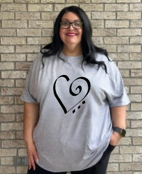 3 Dots Heart Graphic tee shirt