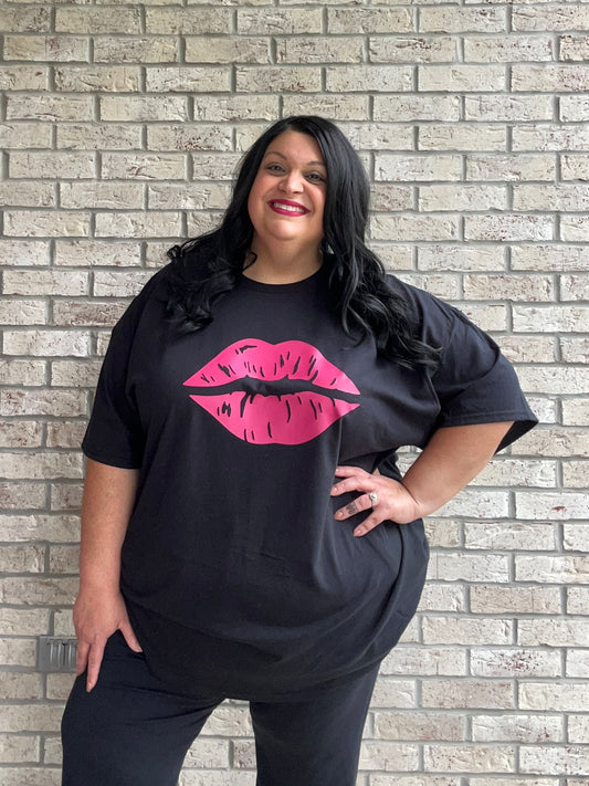 Lips graphic tee shirt