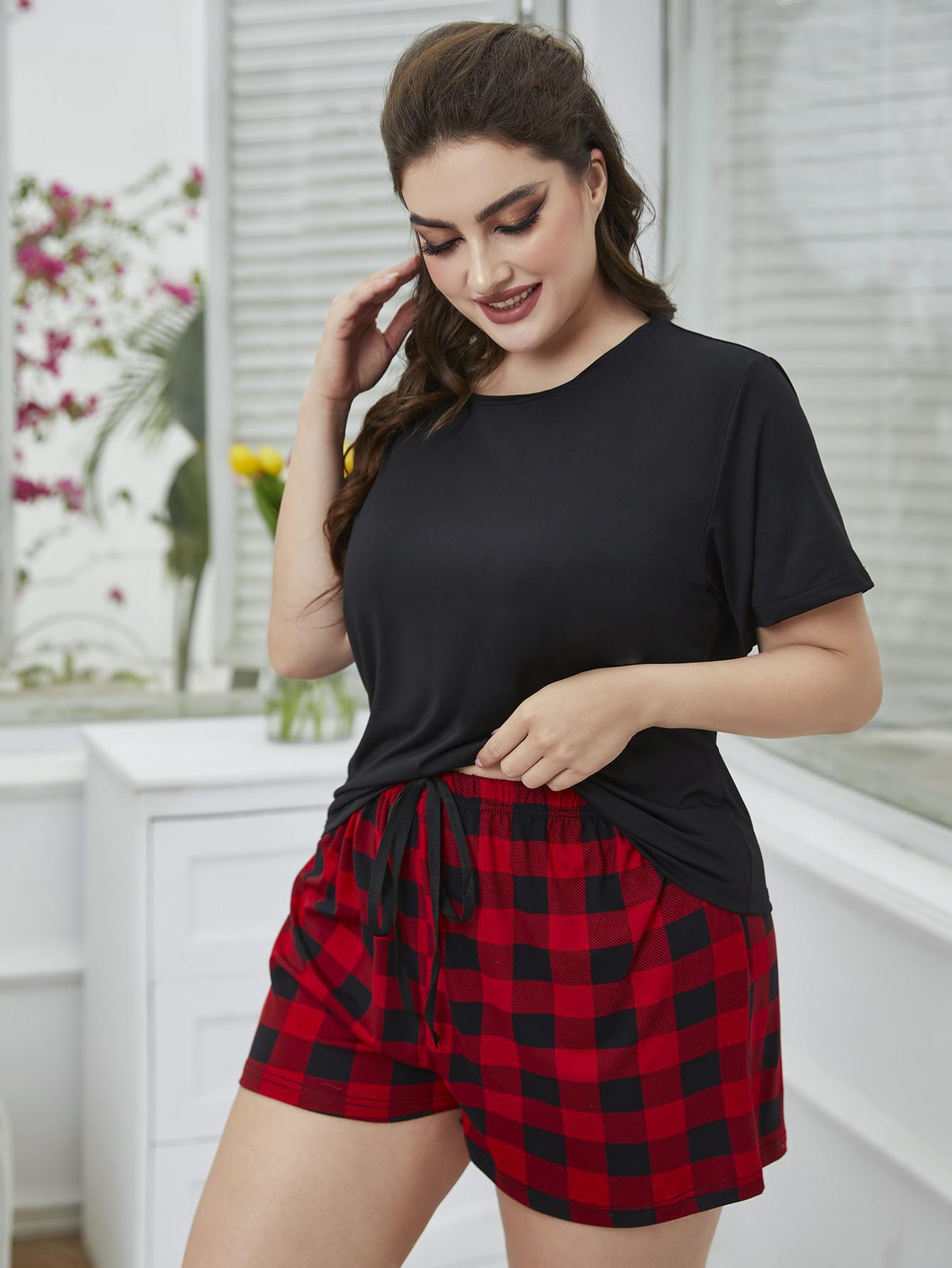 Round Neck Tee Shirt and Plaid Shorts Lounge Set